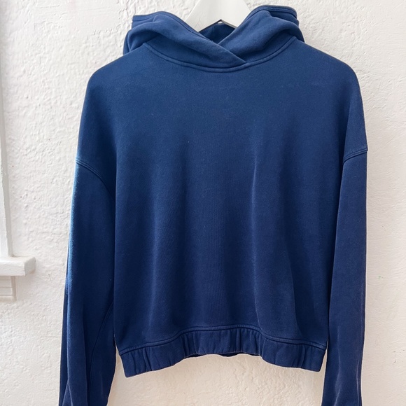 Lululemon Relaxed Cropped Navy Sweatshirt Hoodie - Picture 2 of 4